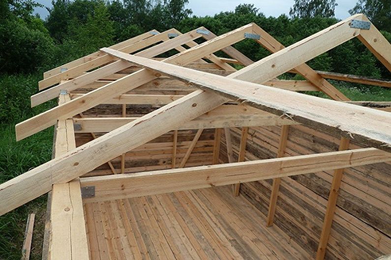قن الدجاج DIY - سقف حظيرة الدجاج