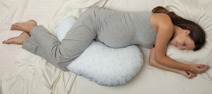 Câlin oreiller copain confortablement pour bébé ventre