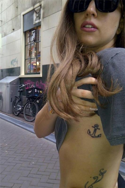 Kotwica tatuaż Lady Gaga