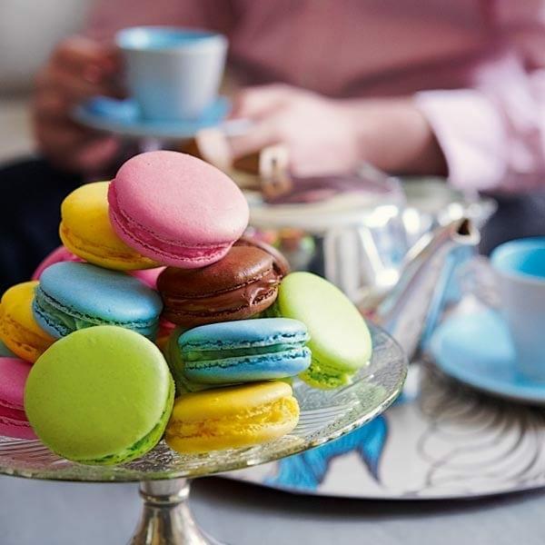 Cuire de délicieux macarons français