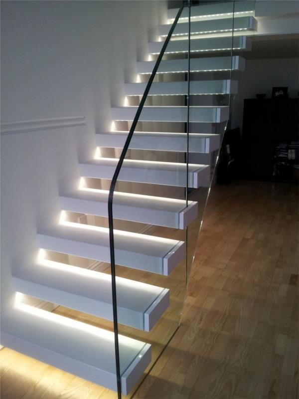 Design d'intérieur de balustrade d'escalier en verre d'éclairage d'escalier mené
