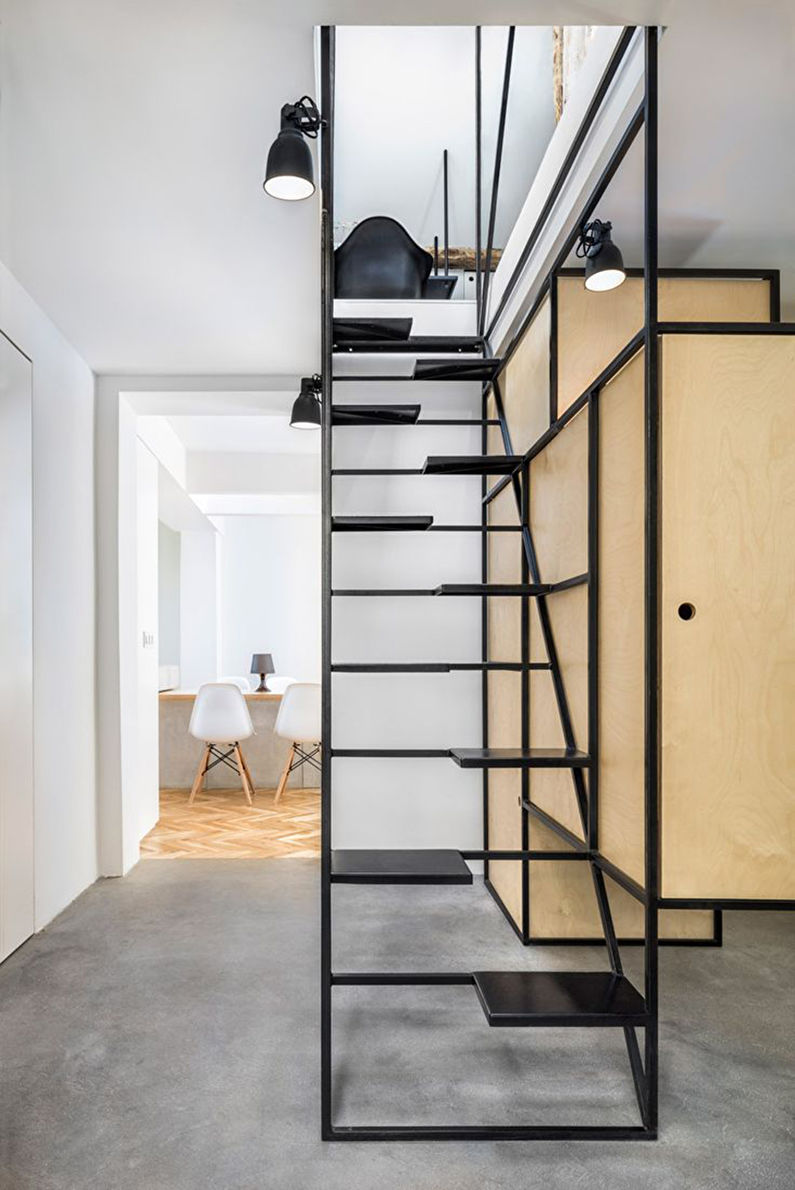 Gestaltung der Treppe zum zweiten Stock - Foto