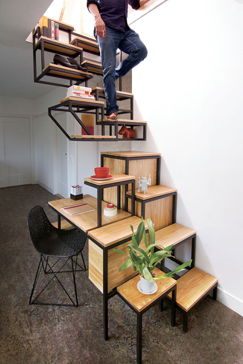 Gestaltung der Treppe zum zweiten Stock - Foto