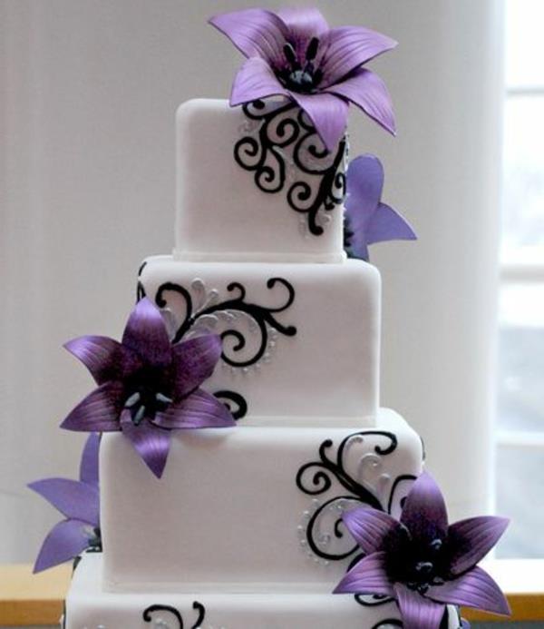 Idées de gâteaux de mariage violets structure frappante