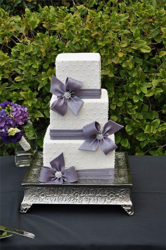 fioletowy złamany kolor pomysłów na tort weselny kwadratowy biały