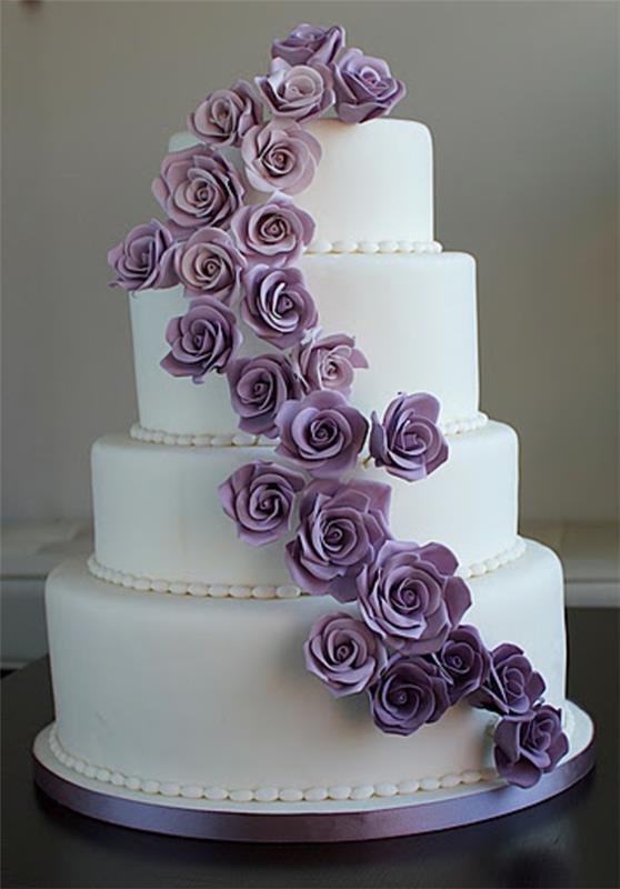 Idées de gâteau de mariage motif roses violettes quatre