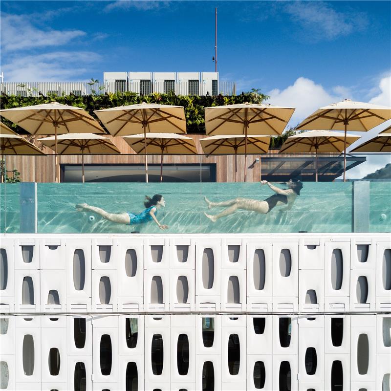 concept d'hôtel de luxe avec piscine