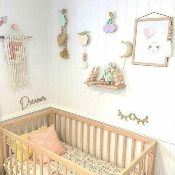 idées macramé décoration murale bébé