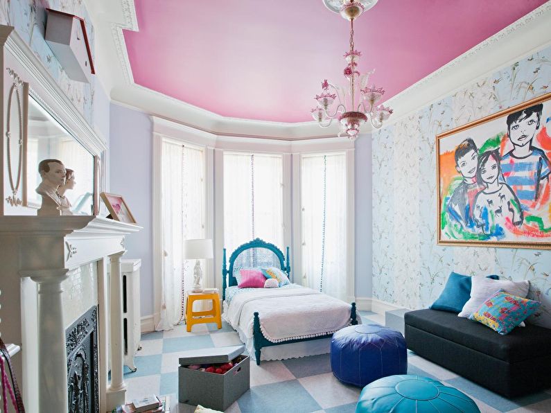 Design eines kleinen Kinderzimmers für ein Mädchen - Foto