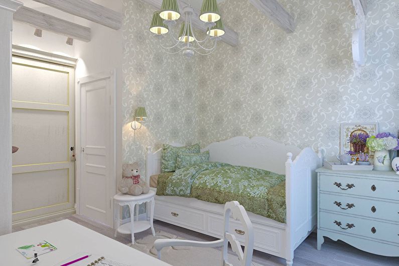 Design eines kleinen Kinderzimmers für ein Mädchen - Foto