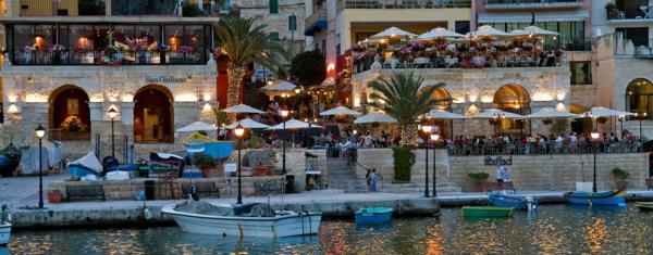 malta wakacje saint jiljan port wieczór