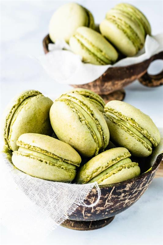 Cuisson des macarons français matcha