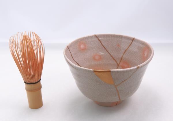 réparation bol en céramique matcha kintsugi technik