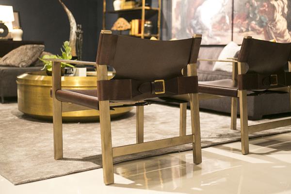 Meble od znanych projektantów krzesła z drewna do salonu