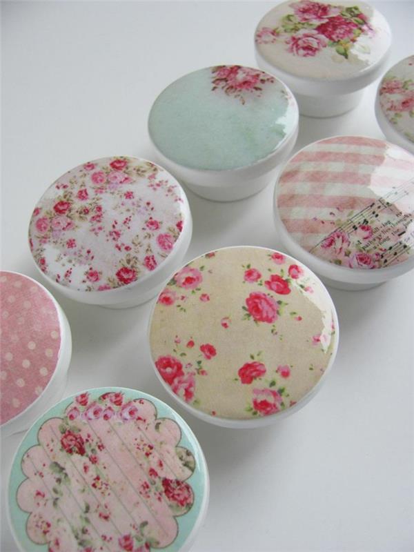 gałki meblowe porcelanowe uchwyty do szuflad uchwyty meblowe motywy shabby chic ceramiczne róże vintage