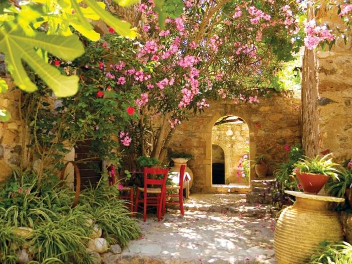 jardin-mediterraneen-design-idees-frais-et-colores-pierres-et-plantes