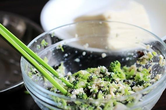 Soupe wonton douce mélange végétarien avec tofu et brocoli