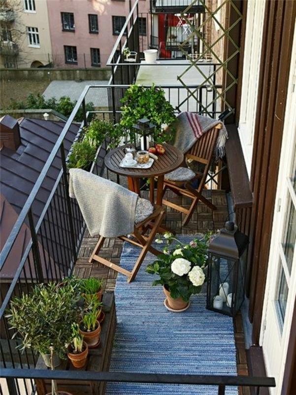 Nowoczesny projekt tarasu zdjęcia meble balkonowe rośliny balkonowe krzesła składane