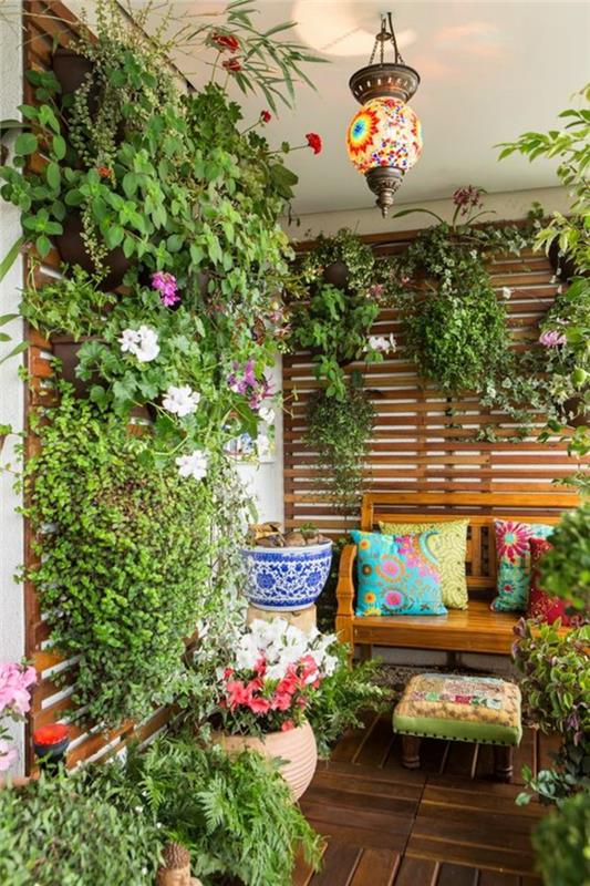 nowoczesne obrazy tarasowe bujne rośliny balkonowe pionowy ogród