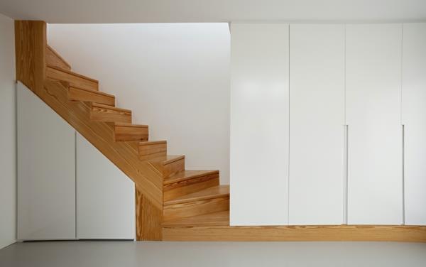 villa moderne en espagne design d'intérieur escalier en bois blanc