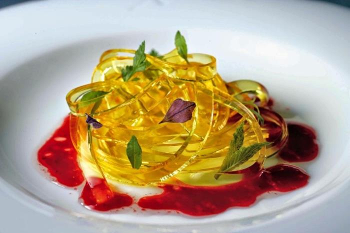 dania kuchni molekularnej spaghetti