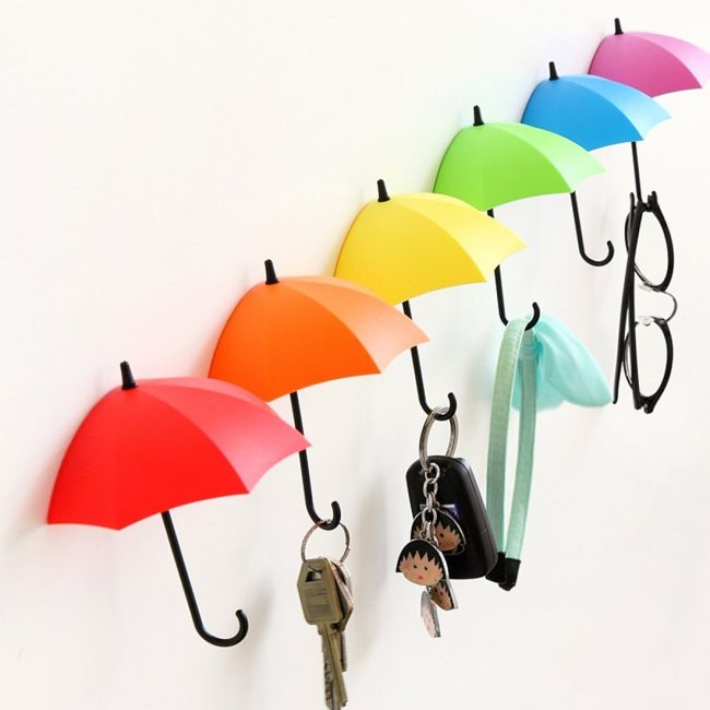 Helle Regenschirme werden dich aufmuntern