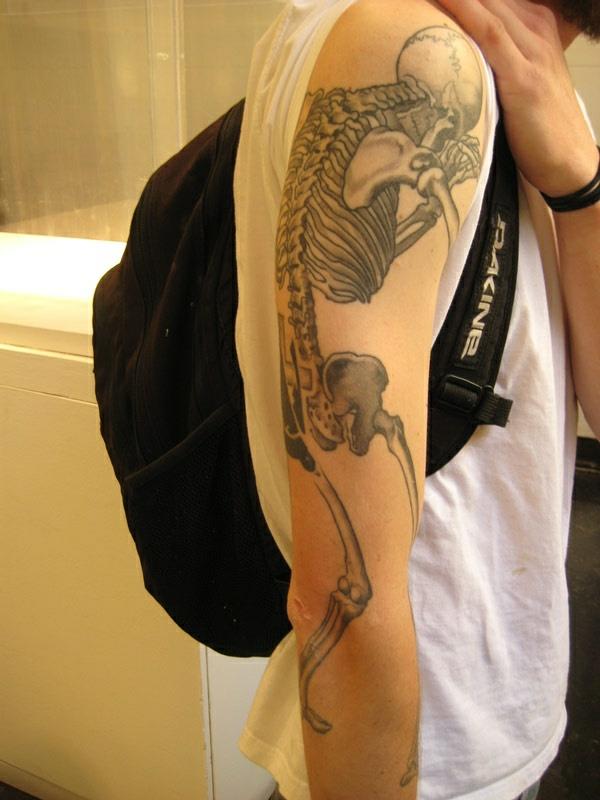 tatouage dessins motifs squelette