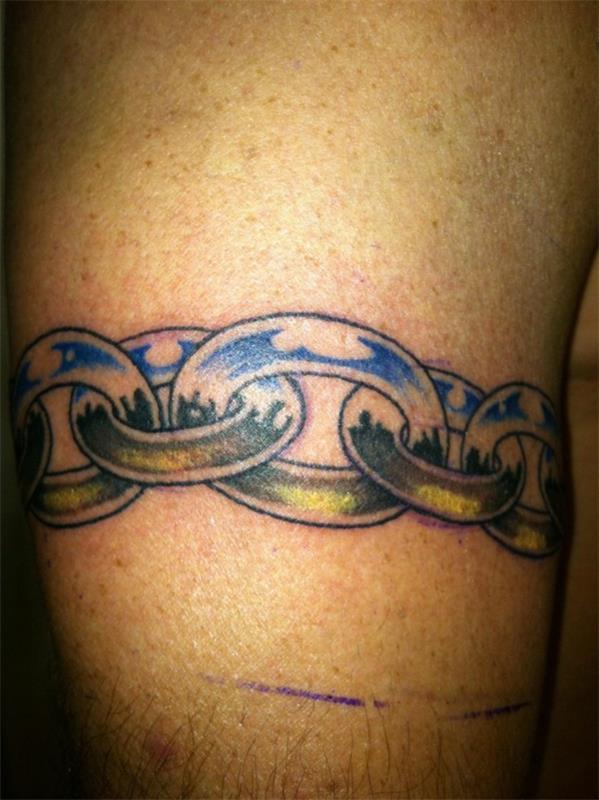 bracelet de tatouage de chaîne de tatouage de haut du bras bleu jaune