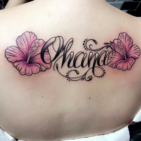 ohana tatouage dames dos hibiscus lettrage