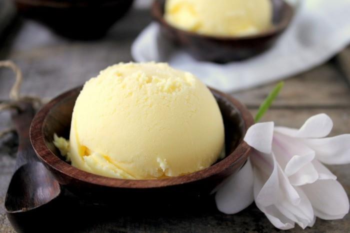 glace au gâteau à la fleur d'oranger