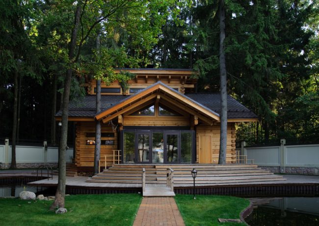 Útulný a kompaktní lesní dům se saunou pro příjemný pobyt