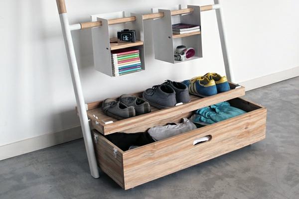 oryginalne pomysły na przechowywanie w przedpokoju designerskie buty z drewna