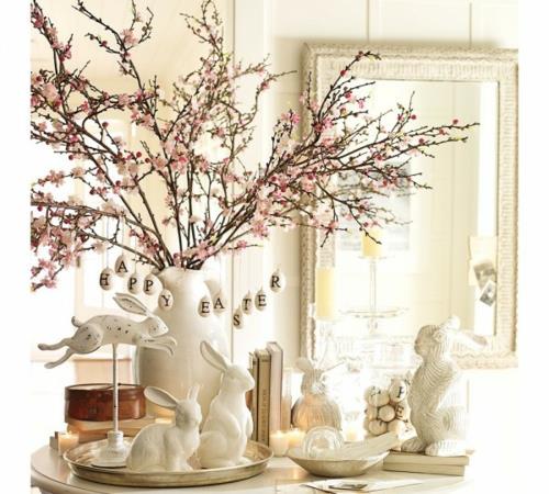 dekoracja wielkanocna gałęzie brzoskwini białe króliki porcelana