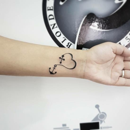tatouage original d'espoir d'amour de croyance de poignet