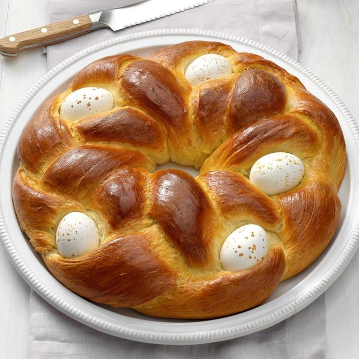 Le pain de Pâques fait des œufs blancs