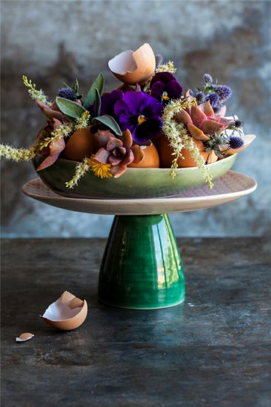 faire la décoration de pâques vous-même décoration de table stand de gâteau coquilles d'oeufs oeufs de pâques plantes succulentes pensée sauge