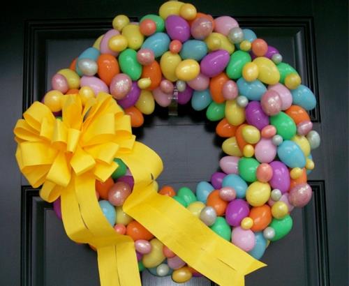 Idée de décoration de porte de guirlande de Pâques faites vous-même
