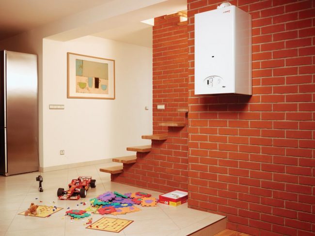 Изборът на отоплителна система зависи от площта на къщата, както и от наличието на комуникации, които ви позволяват да изберете вида на отоплението