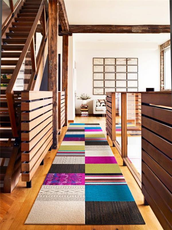 tapis patchwork salon plancher en bois coureur