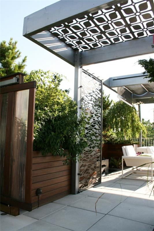 pergola gazebo en métal sol carrelé moderne mobilier de jardin en rotin