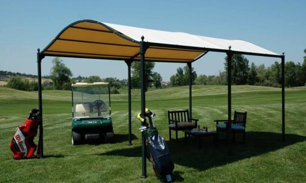 pergola métal protection solaire ombre pelouse prairie terrain de golf