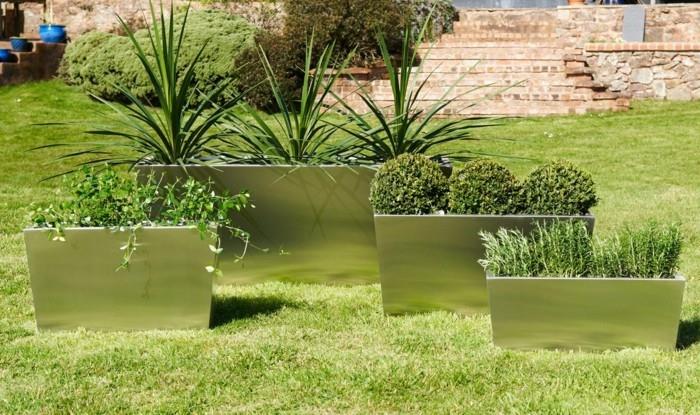 jardinière en acier inoxydable pour le jardin moderne