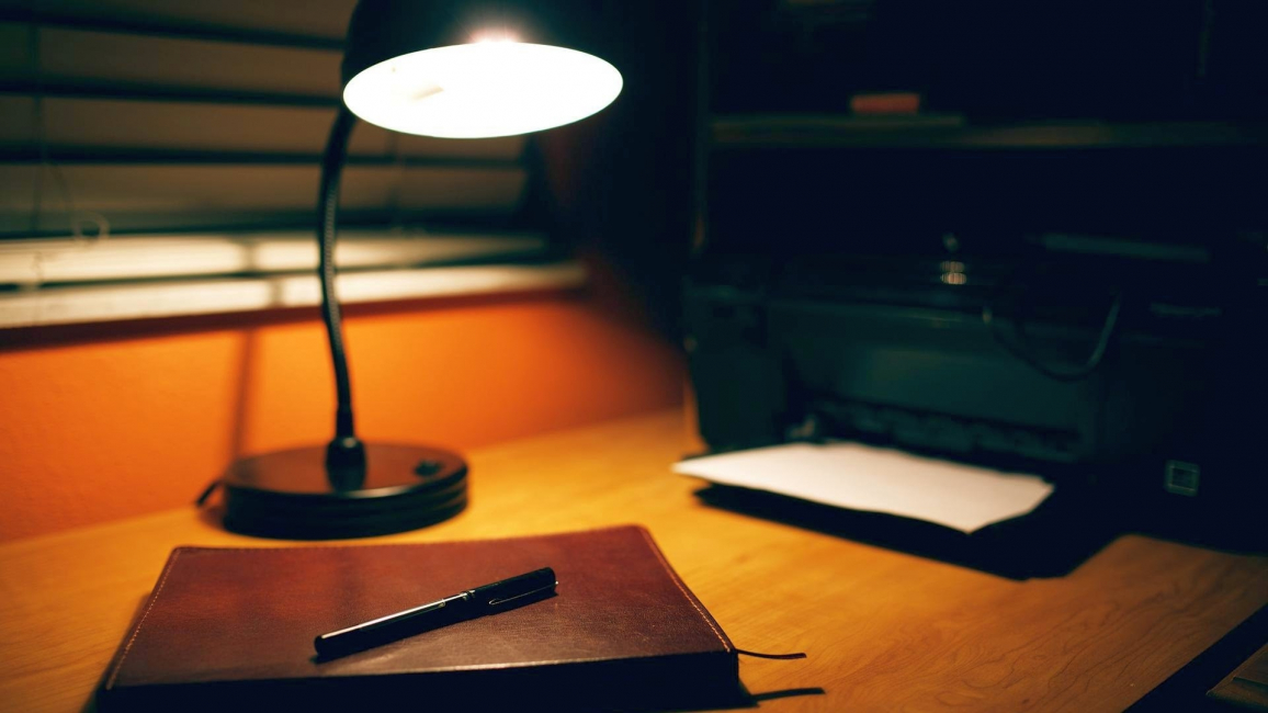 Desktop-Stehlampe