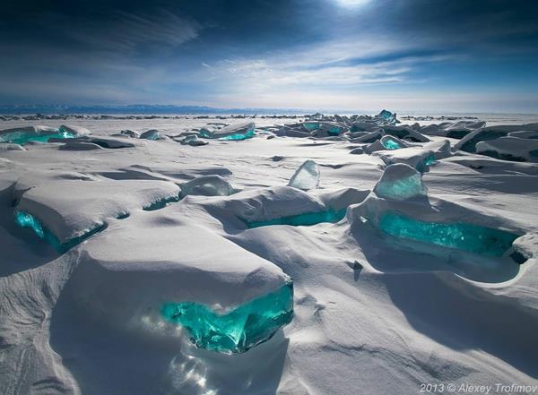 planète terre lac baïkal russie gem glace