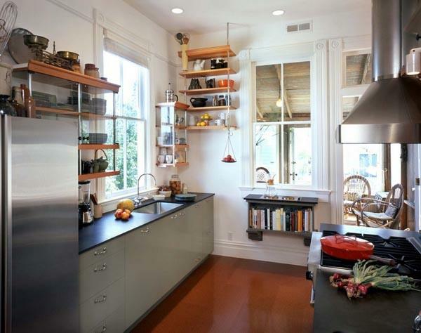 rozwiązania kuchenne do małych kuchni otwarte półki wyciągi do mebli kuchennych