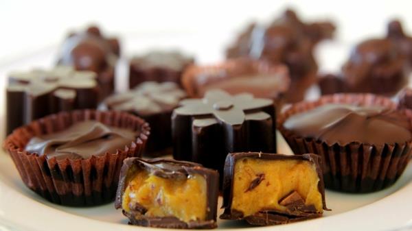 Zrób własne czekoladki z ganache z dyni z ciemnej czekolady