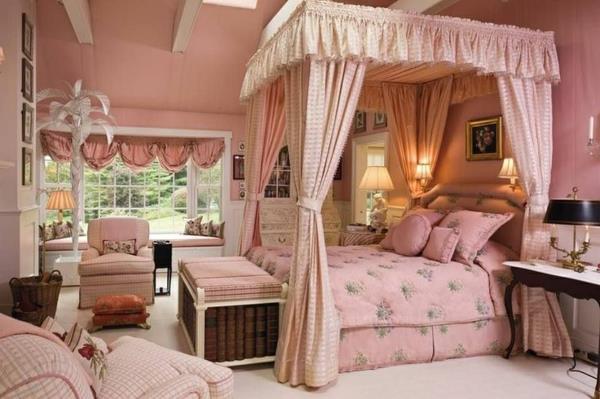 Sypialnia księżniczki miękka różowa ławka z baldachimem