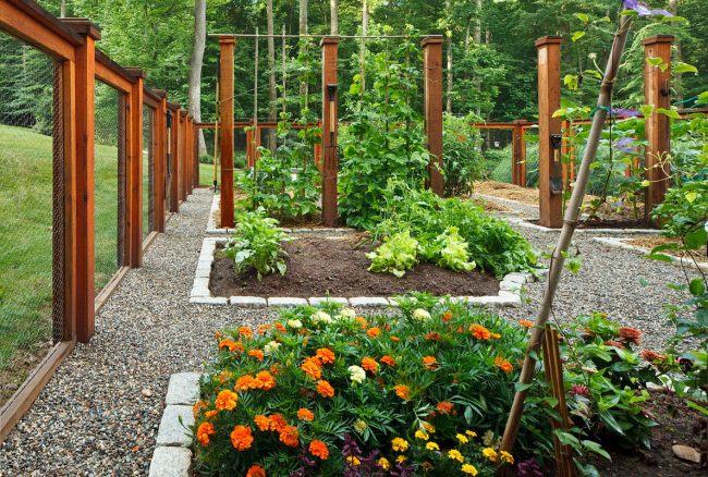 Красиво проектирана зеленчукова градина ще подчертае вашето чувство за вкус и личност