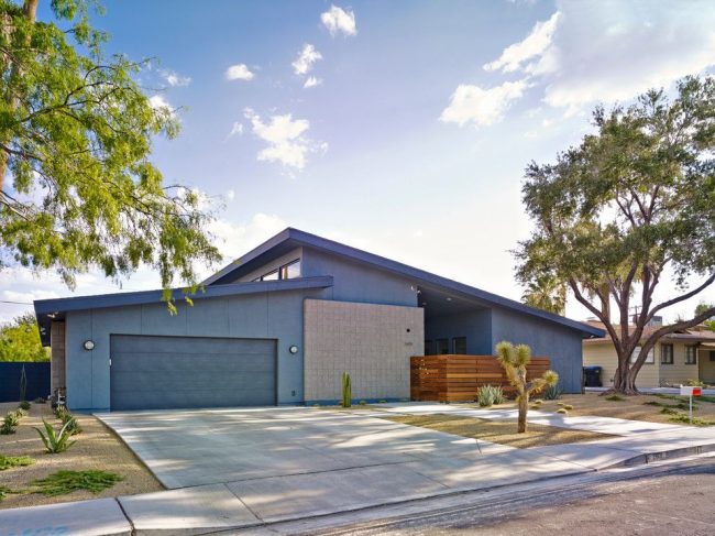 Модерна минималистична къща в Лас Вегас с голяма площ. Просторен гараж с директен достъп за лесна употреба