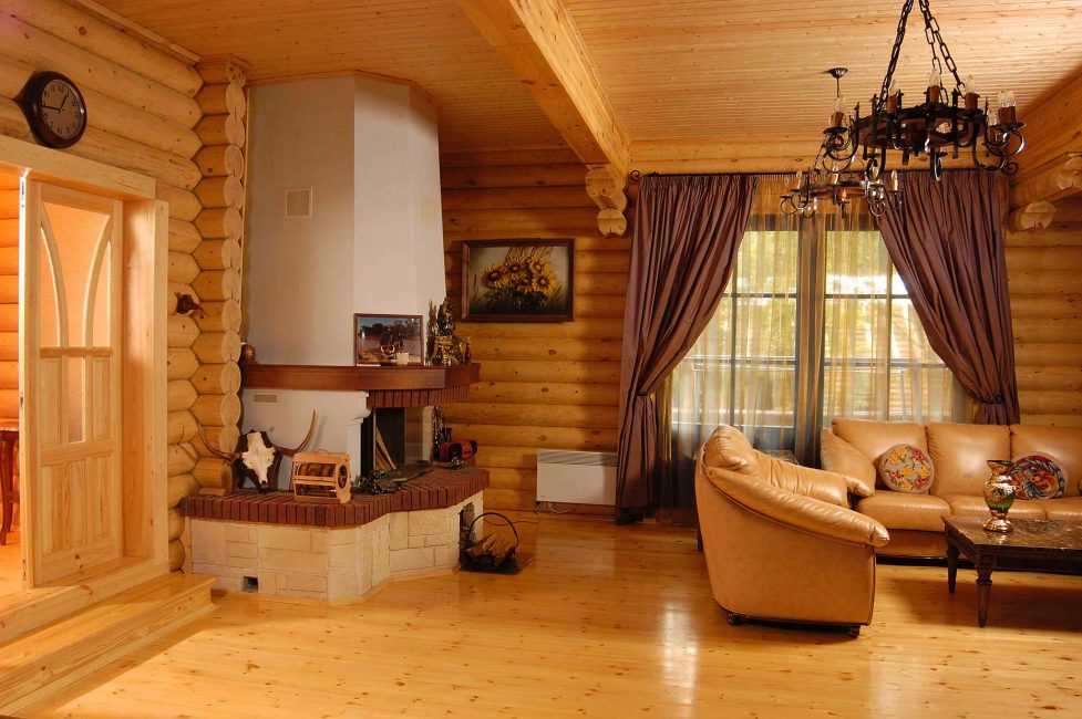 Podlaha a stěny jsou dřevěné